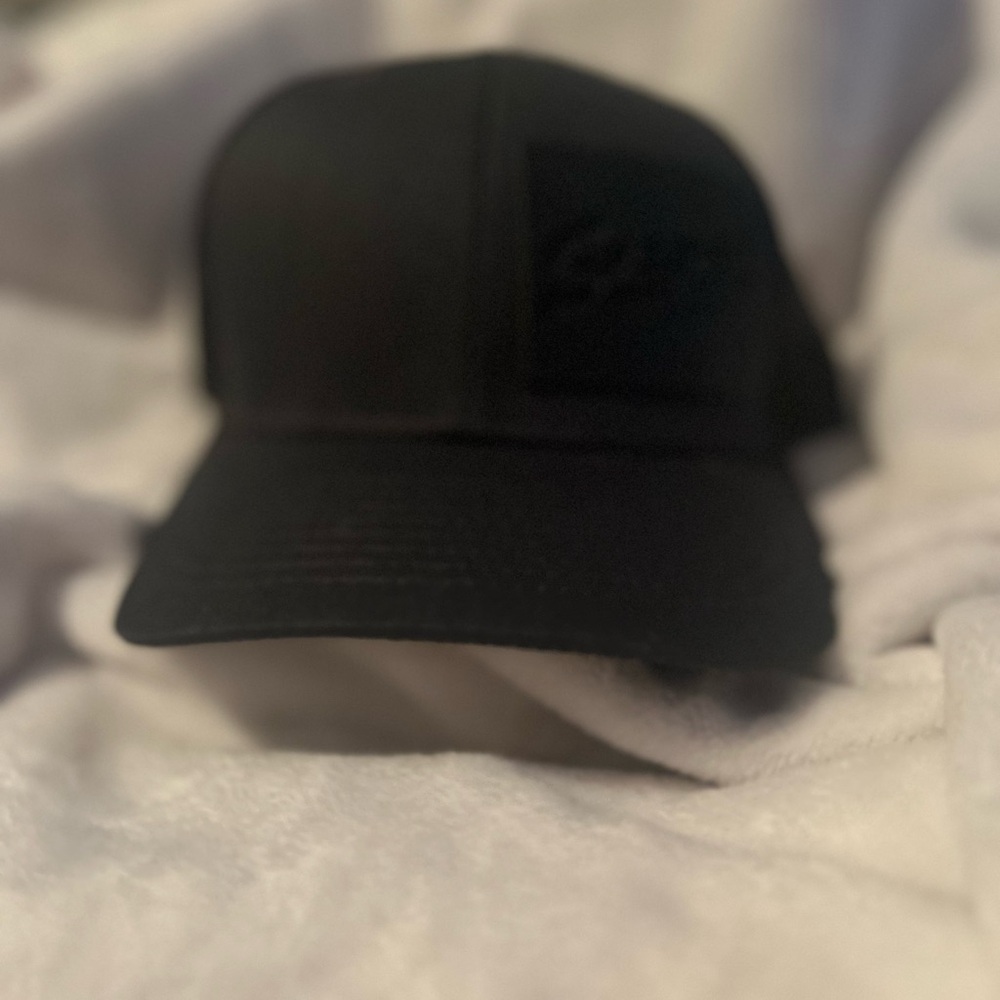 Black Snap-on Cap - Picture 3 of 6